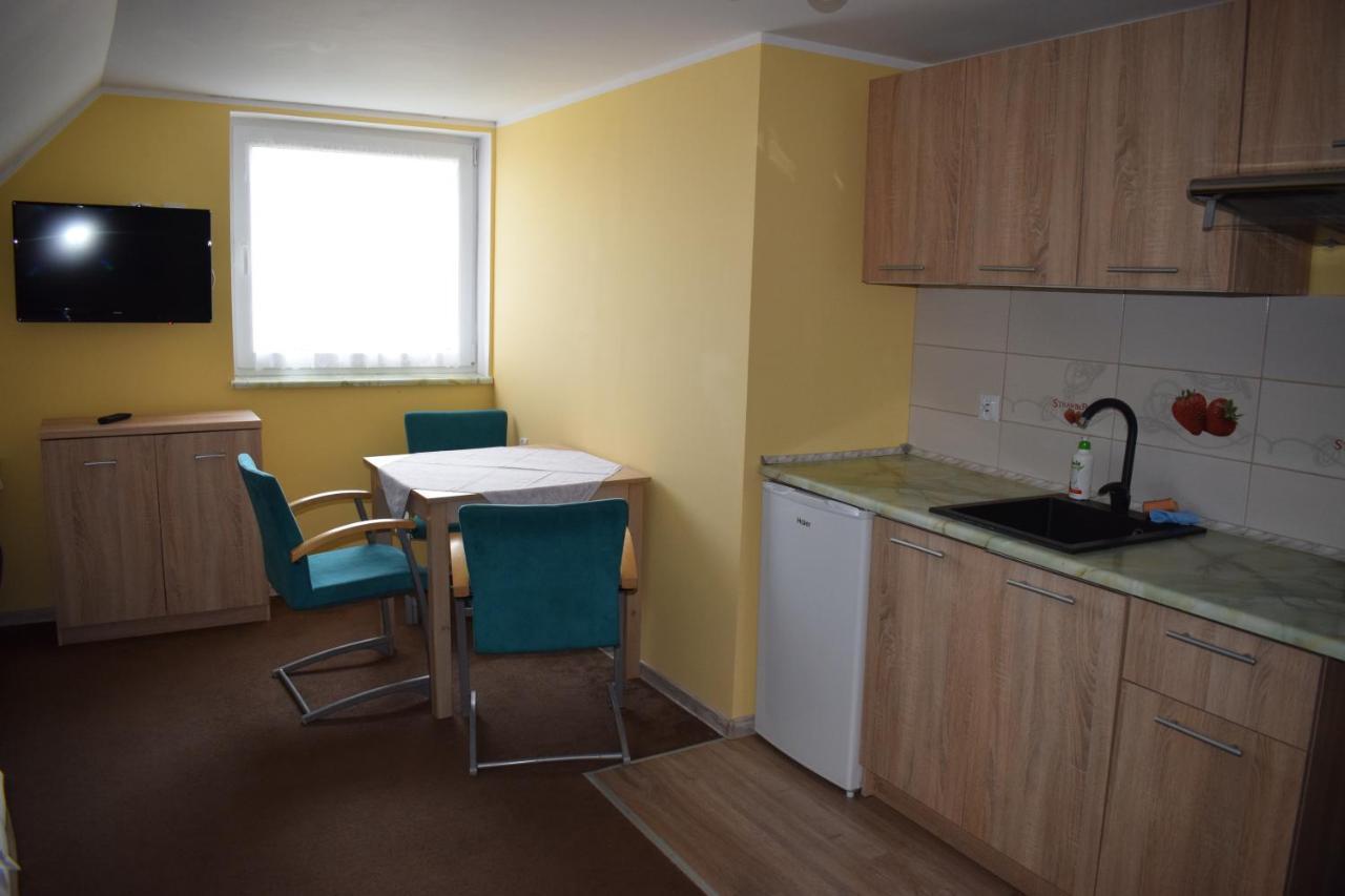 Ferienwohnung Pokoje U Emilii Kąty Rybackie Exterior foto